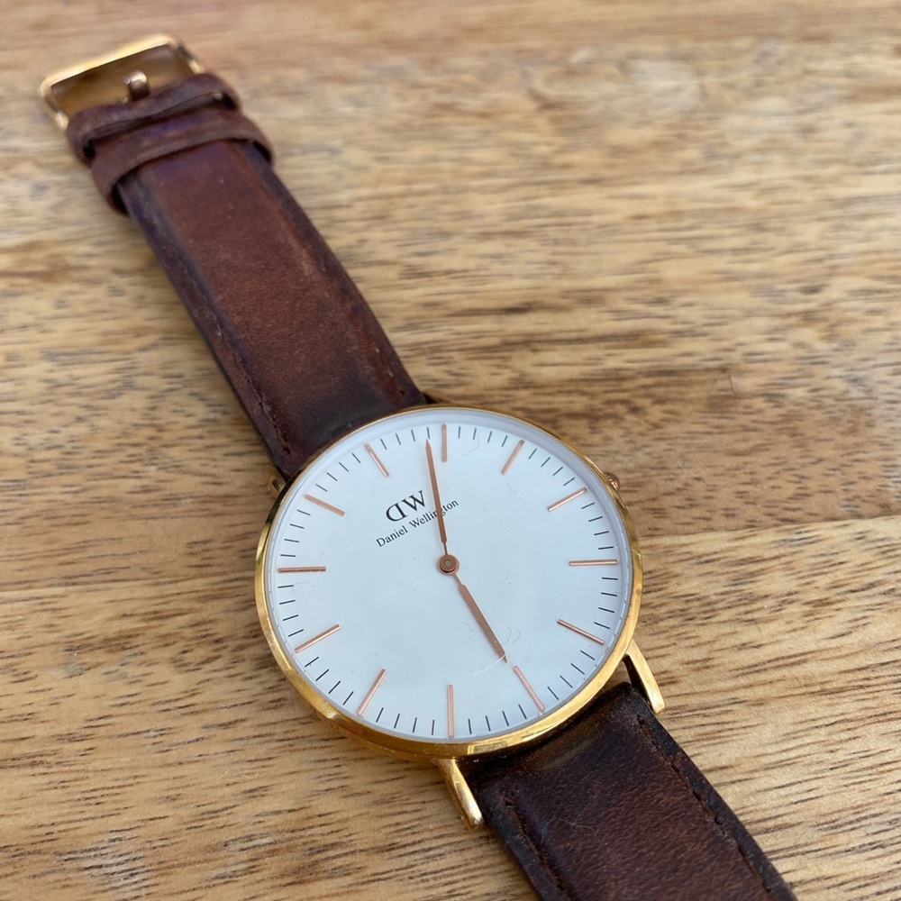 Daniel Wellington brown leather watch